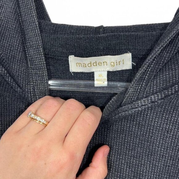 Black Cropped Hoodie Waffle Knit Madden Girl Gym Streetwear - Picture 3 of 4